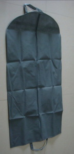 High Quality Non-Woven Garment Cover Bags for Storage (FLS-8806)
